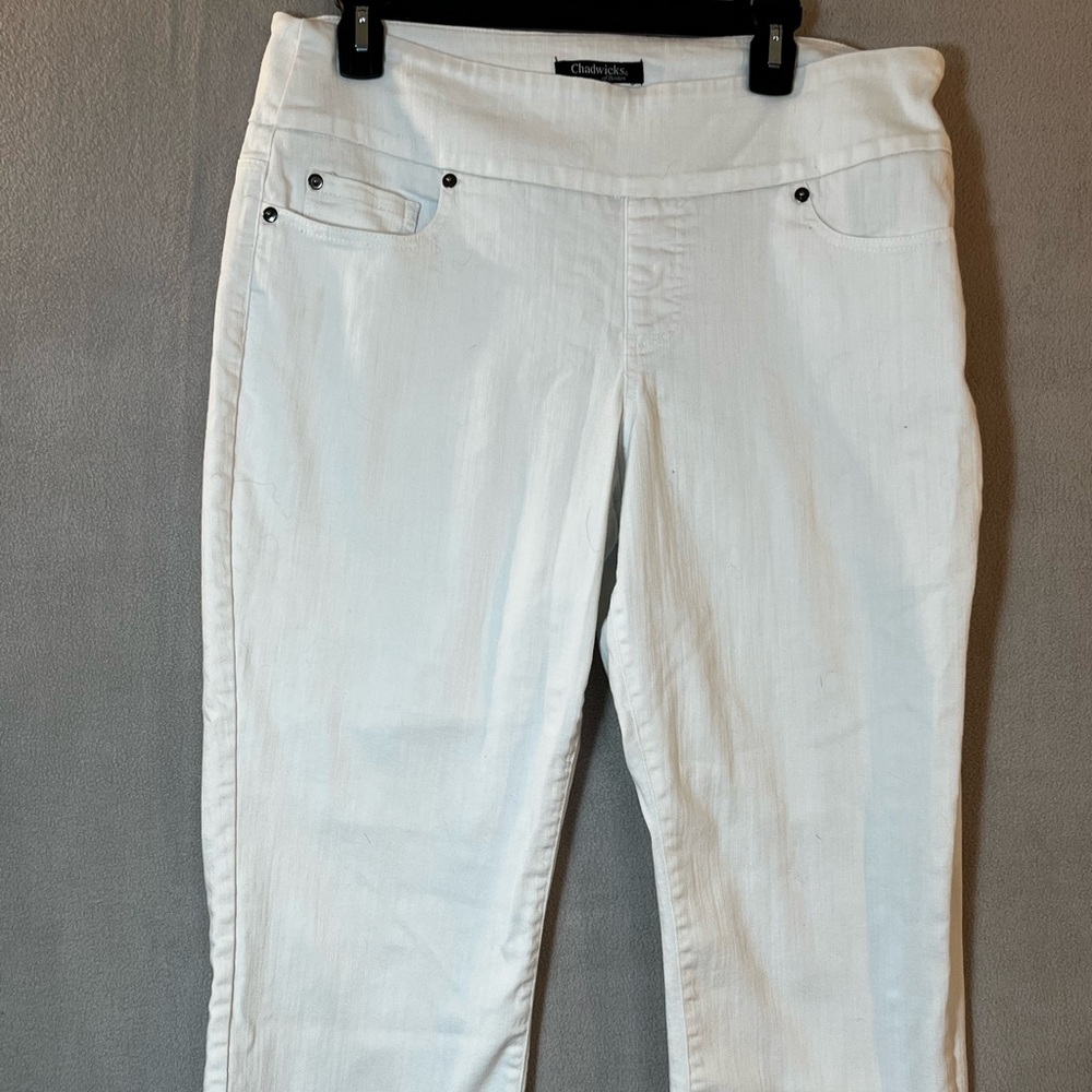 Chadwicks Comfort Waist Pull-On Denim Crop Jeans - White - Size 16P  Petite
